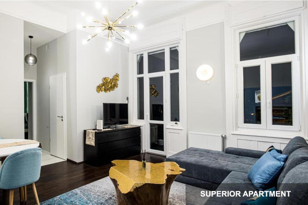 Bpr Agathe Elegant Suite With Parliament View Budapest Luaran gambar